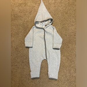 Zutano Gray Heather Fleece Elf Romper, size 6 months.